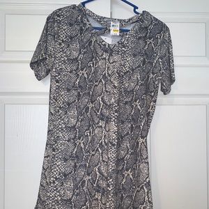 Snake print top